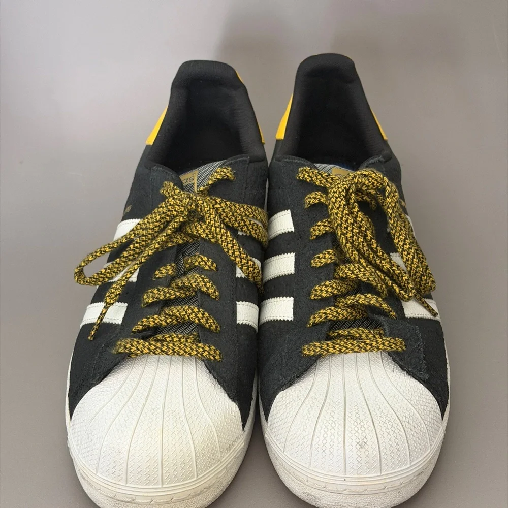 Adidas Superstar Black with Yellow Highlights - Picture 2 of 4
